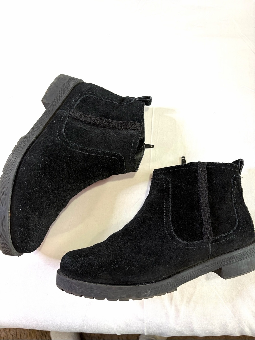 Vionic Black water resistant Suede Chelsea Ankle Boots women’s 8.5 wide zip
